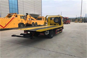 沿滩非事故拖车